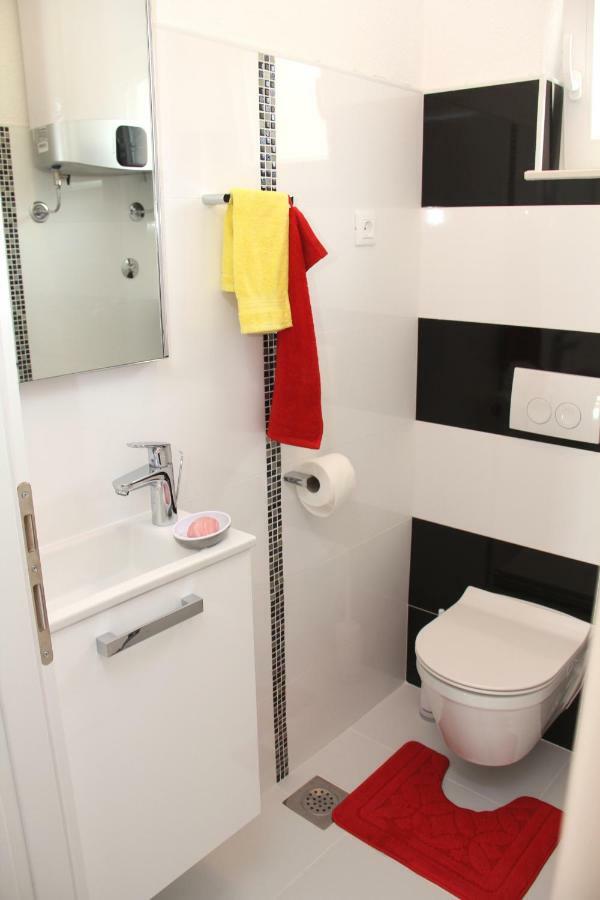 Apartmani Corleone Bilice Exteriér fotografie