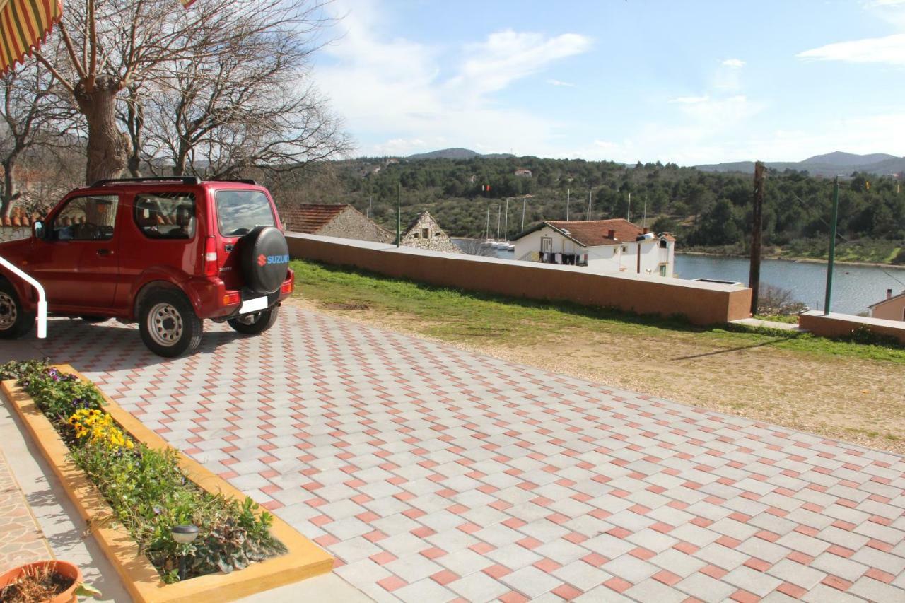 Apartmani Corleone Bilice Exteriér fotografie