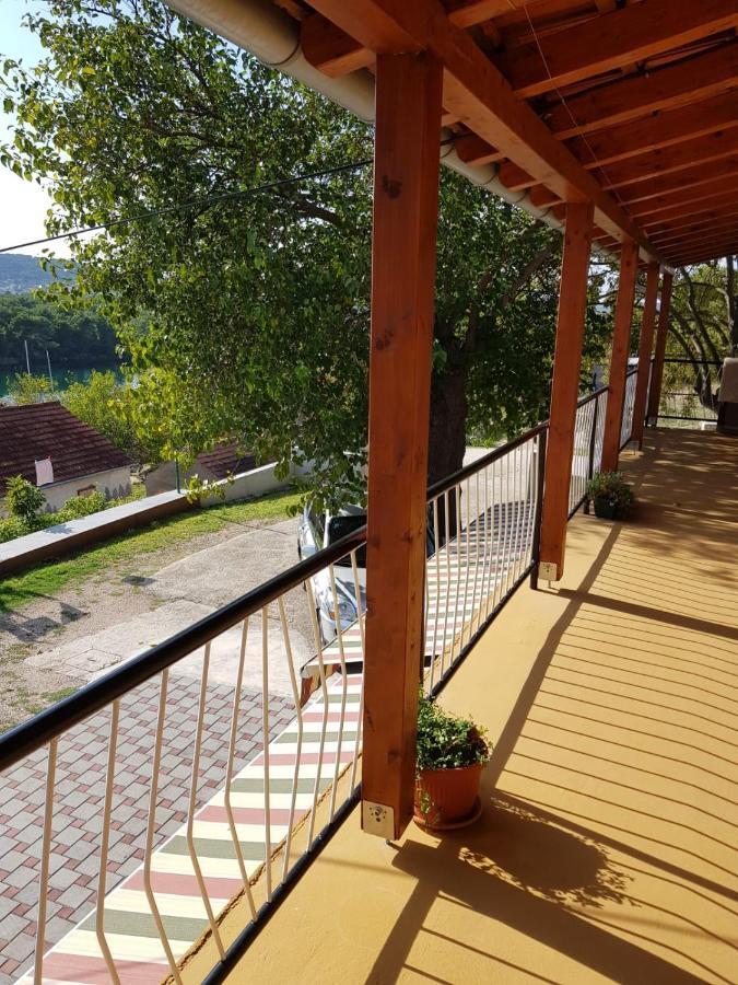 Apartmani Corleone Bilice Exteriér fotografie